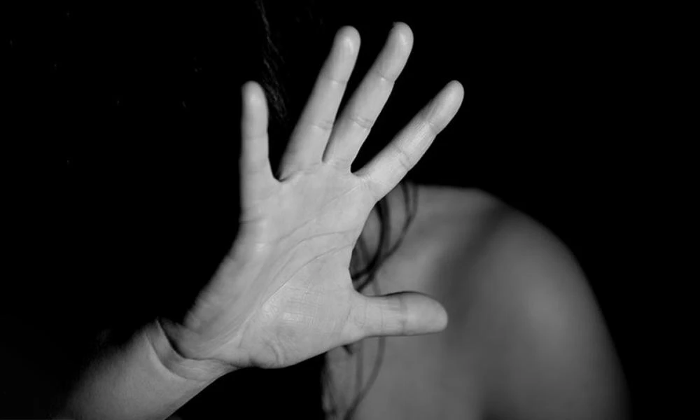 Στιγμές τρόμου για 48χρονη Ουκρανή στην Σύρο: Την απείλησε με μαχαίρι και την βίασε